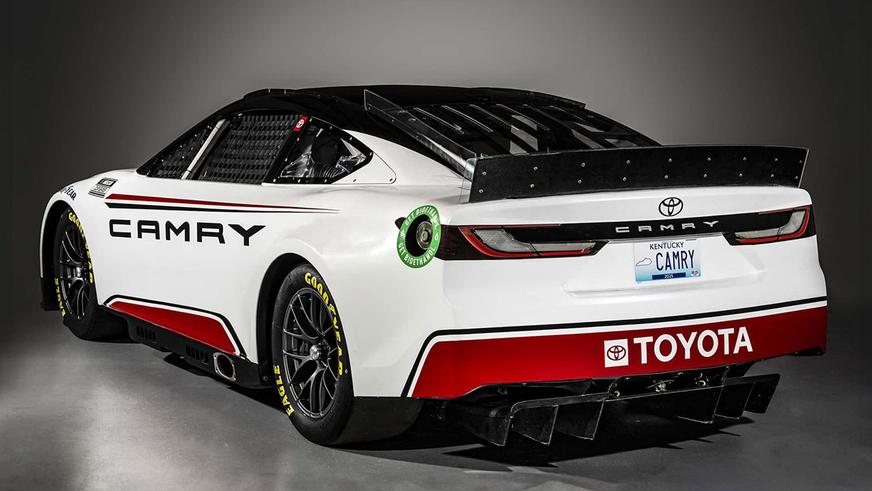 В США показали очень мощную Toyota Camry