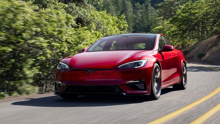 Клиенты Tesla разочарованы обновлением старших моделей