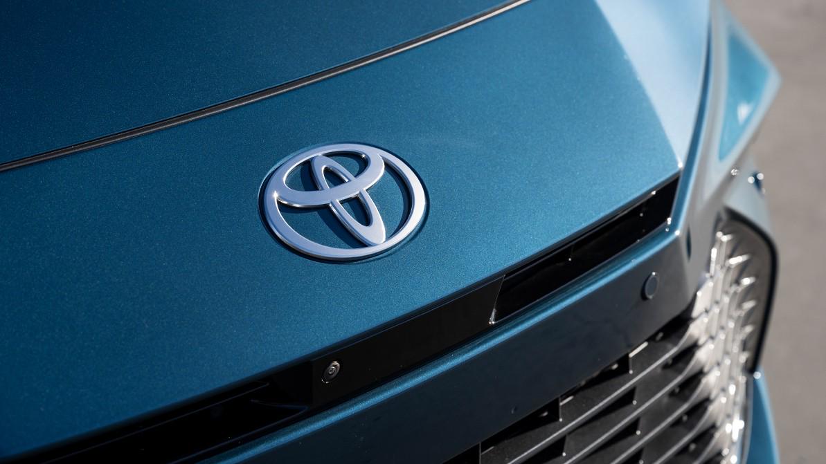 Toyota встречается с дилерами в России: что происходит?