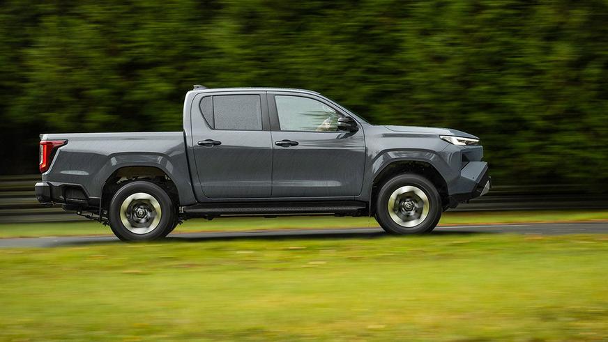 Toyota намекает на водородный Hilux