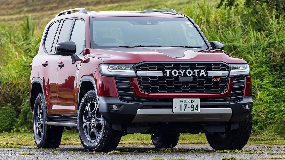 Жапонияда жол жүрген Land Cruiser 300 жаңасынан екі есе қымбат