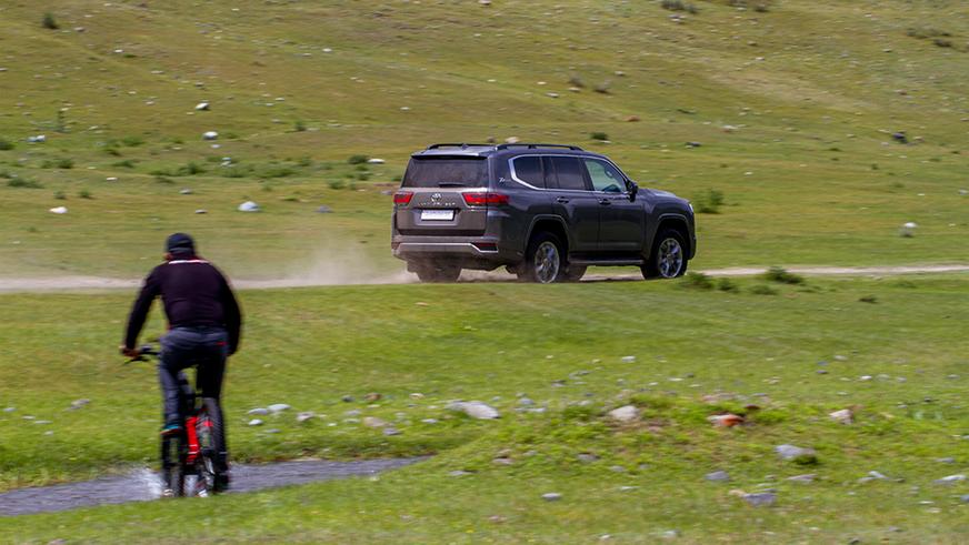 Toyota Land Cruiser 300. Первые впечатления