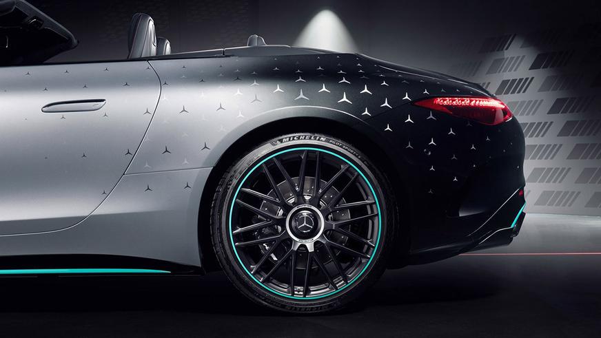 Коллекционный Mercedes SL&nbsp;63 для&nbsp;японцев оформили в&nbsp;стиле F1