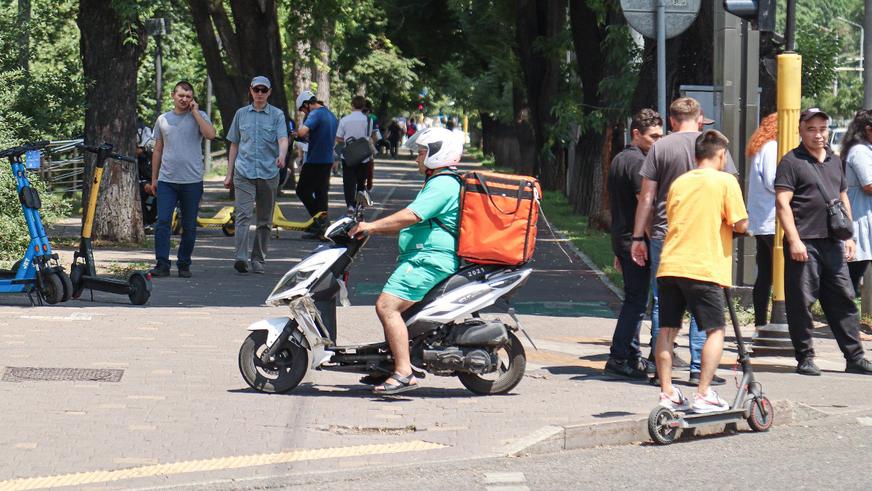 Куәліксіз және нөмірсіз жүрген мопедистерге қандай айыппұл салынады