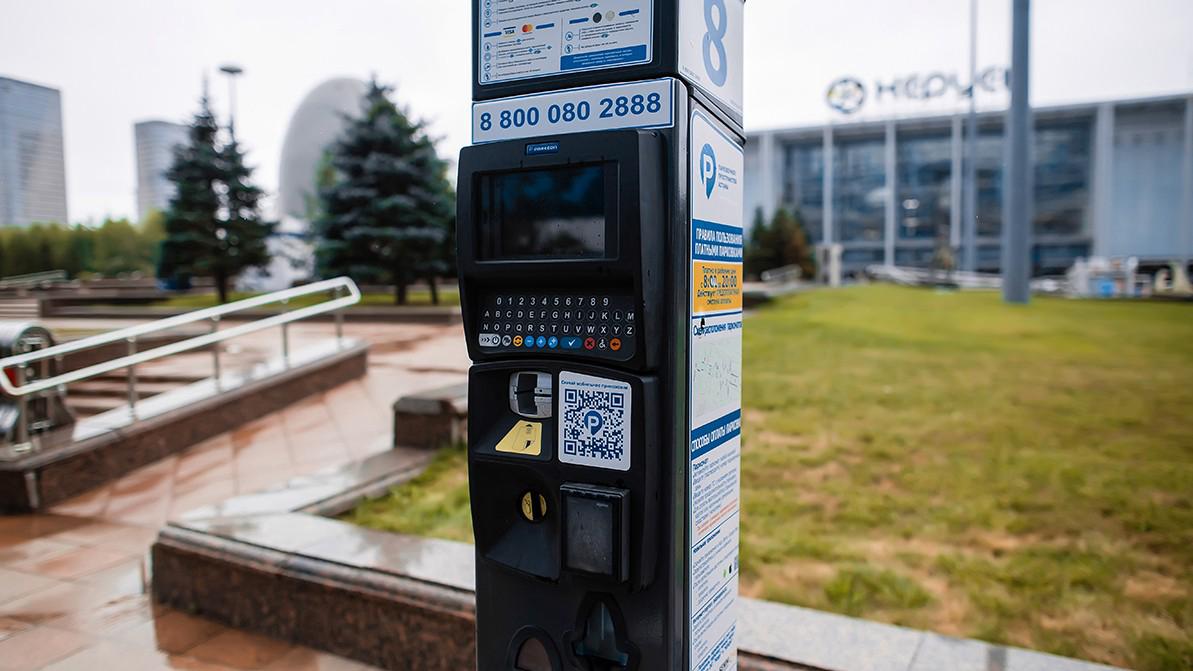 Платные парковки в Астане: оплатить можно до конца суток