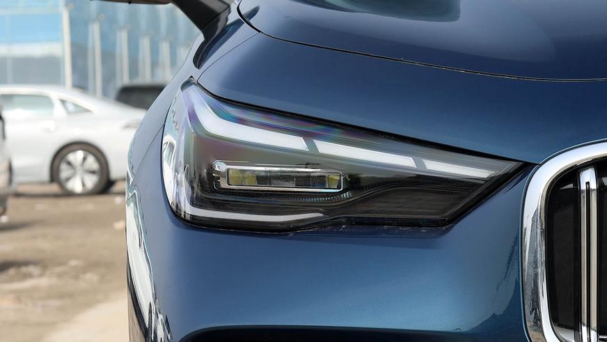 В Китае назвали цены на Geely Emgrand нового поколения