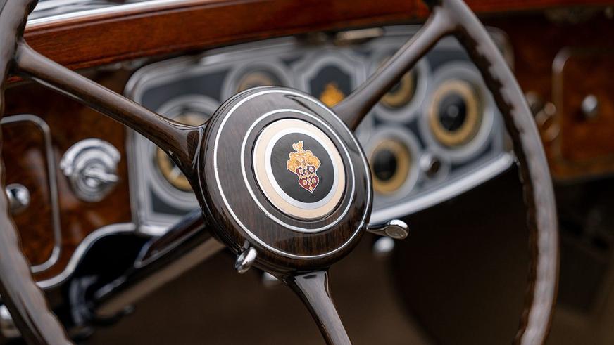 Раритетный Packard V12 на торгах в США