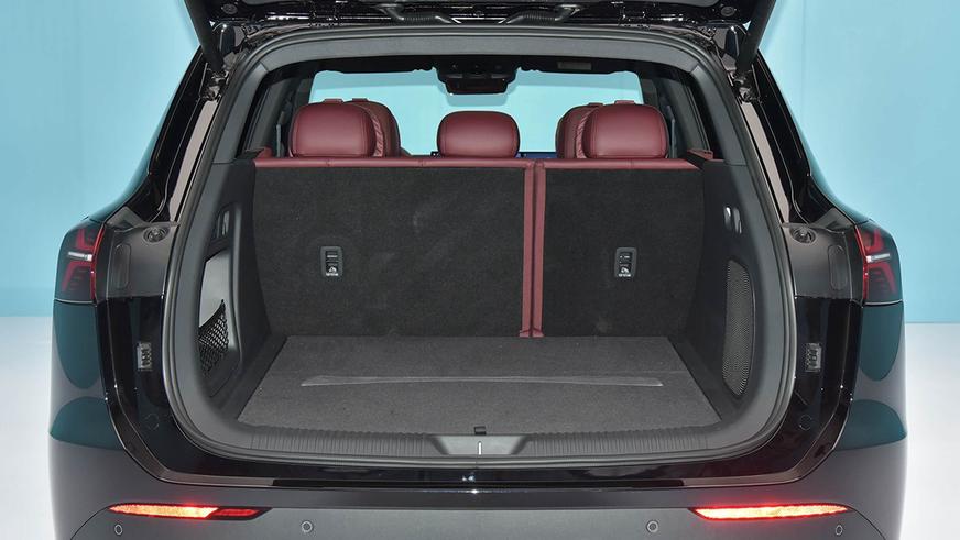 Hongqi HS6 стал самым дальнобойным гибридным кроссовером