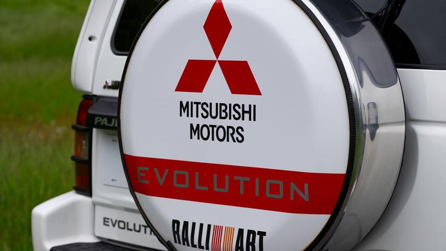 Редкий Mitsubishi Pajero Evolution выставили на продажу в США