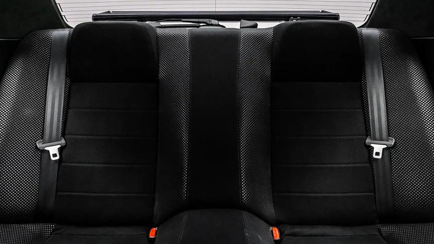 Один из самых редких Nissan Skyline GT-R появился в продаже в Дубае