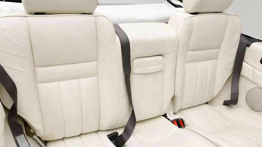 С молотка пустят Range Rover, похожий на Golf Cabriolet