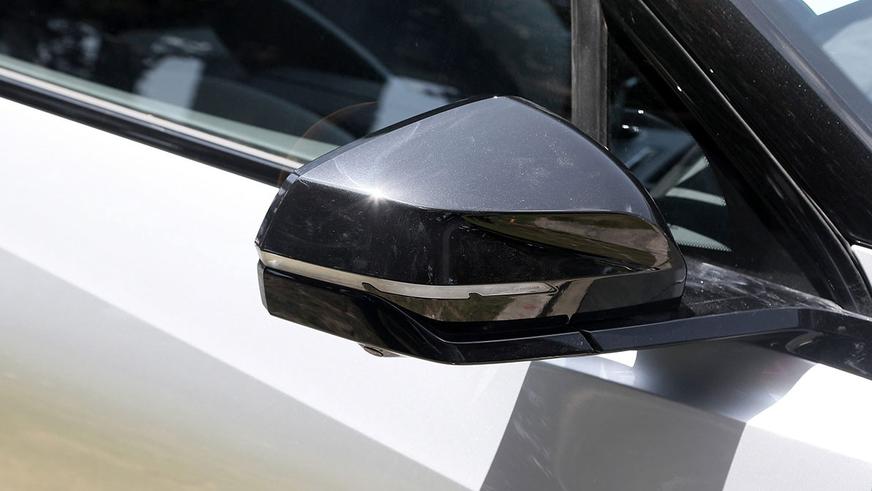 В Китае начались продажи обновлённого Geely Atlas