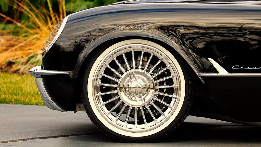 Искусно сделанный рестомод Corvette выставят на торги в США