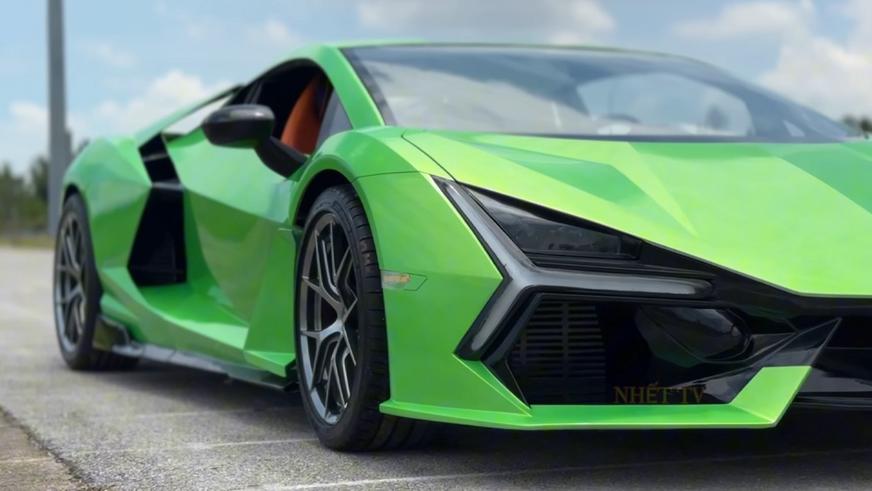 Реплику Lamborghini из старого Nissan создали во Вьетнаме