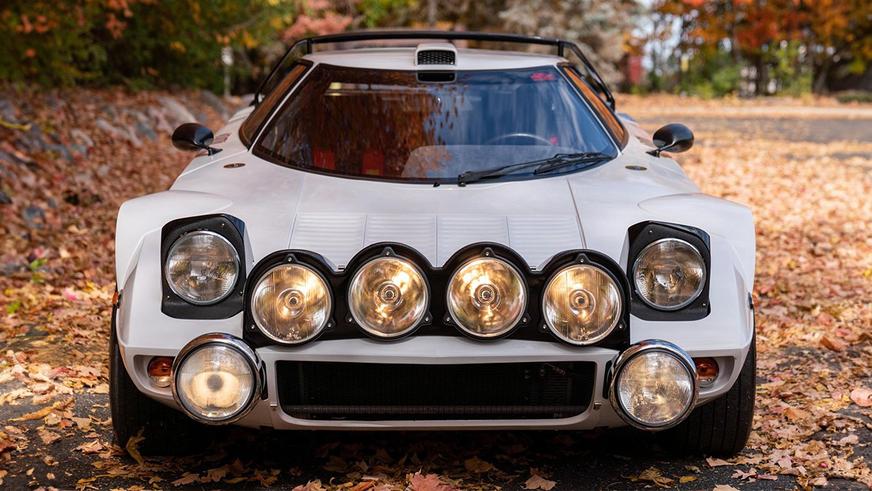 Качественную реплику культовой Lancia Stratos продают с аукциона