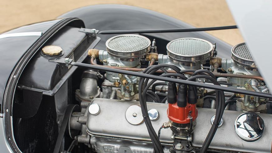 Довоенный BMW 327 выставили на торги в США