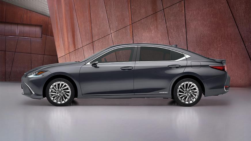 Обновлённый Lexus ES тоже получил вариатор