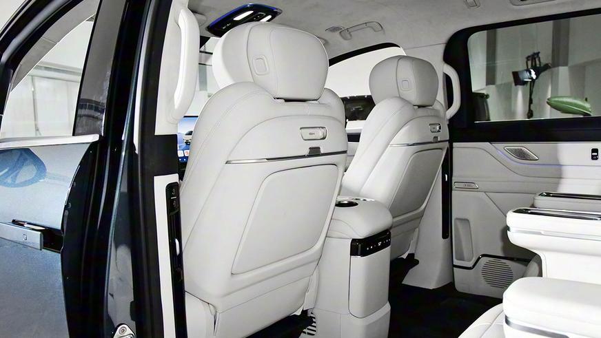 Geely открыла в КНР приём заказов на вэн V900