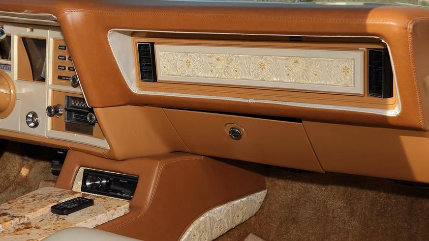 С молотка уйдёт старый Continental в образе Bugazzi Mark IV