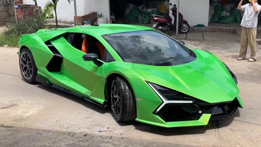 Реплику Lamborghini из старого Nissan создали во Вьетнаме