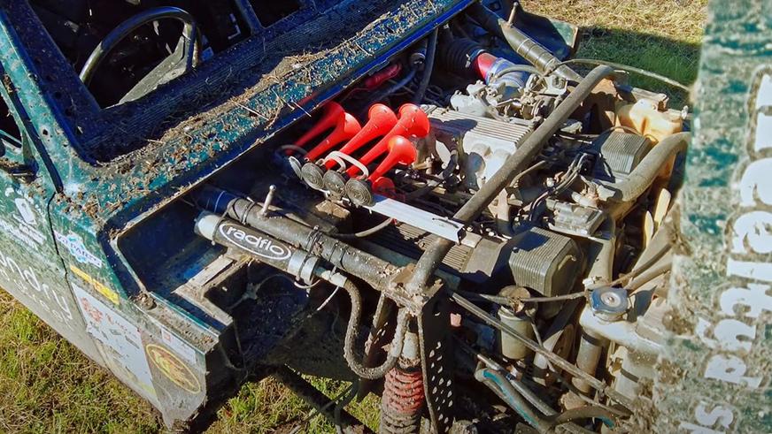 В Южной Африке «Ниву» превратили во внедорожного монстра