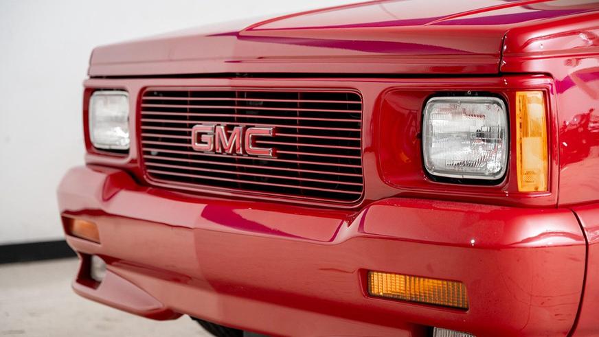 GMC Typhoon из 1990-х продали дороже Porsche Cayenne и Range Rover