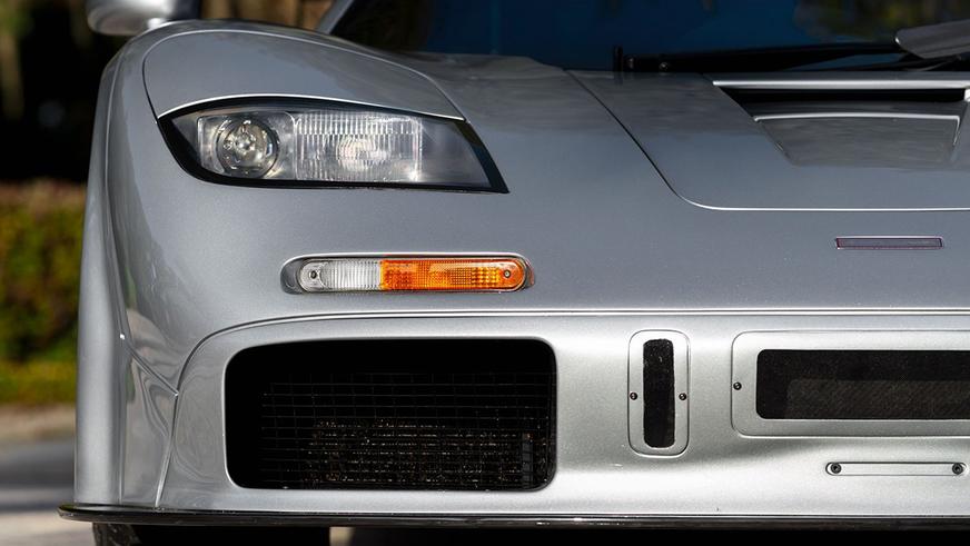 Единственный McLaren F1 с фарами от BMW Z1 пустят с молотка