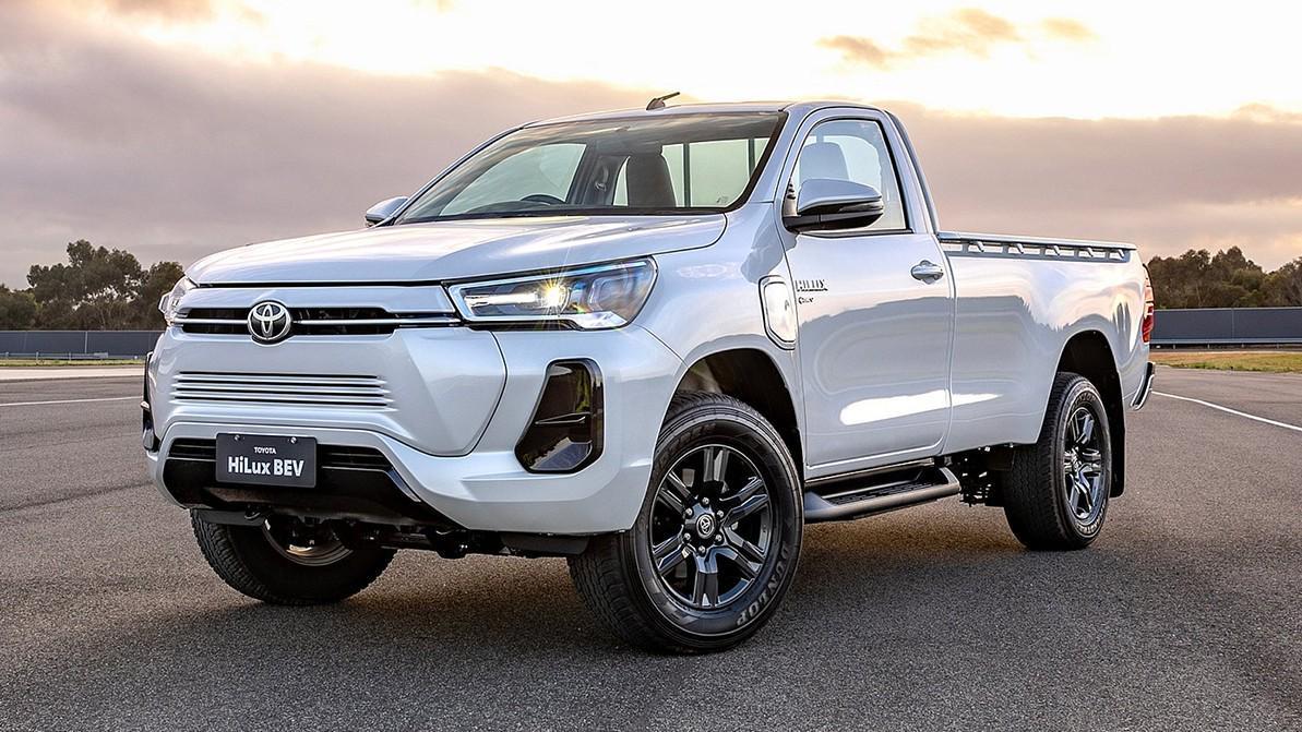 Toyota батареялы Hilux-ті жабық сынақтан өткізді