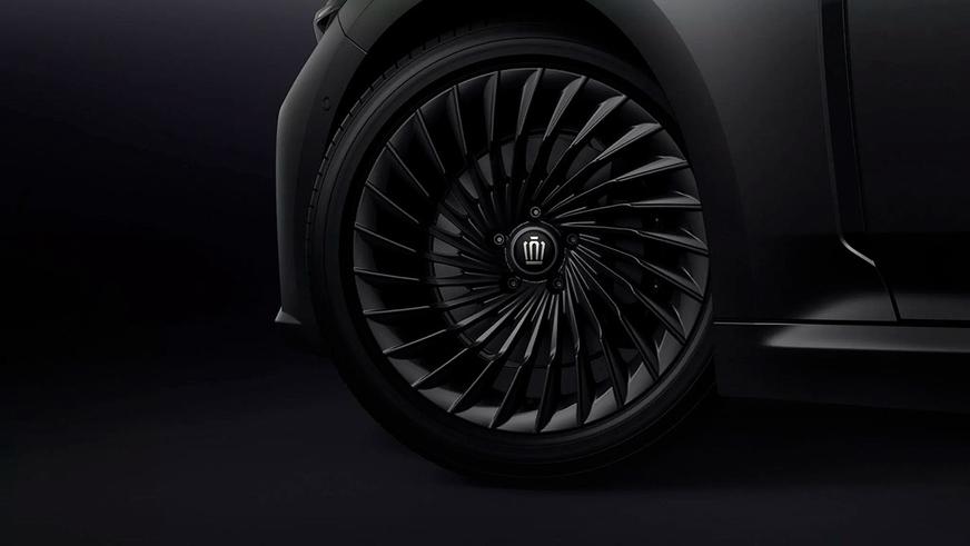Юбилей Crown в Toyota отметили сразу двумя спецверсиями Юбилей Crown в Toyota отметили сразу двумя спецверсиями