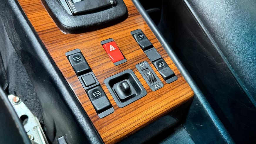 На торгах замечен Mercedes-Benz W123 почти без пробега