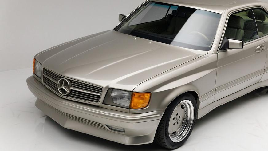Рестомод Mercedes-Benz 560 SEC с мотором AMG в продаже
