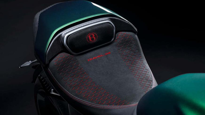 Лимитированную версию Ducati Diavel посвятили Bentley