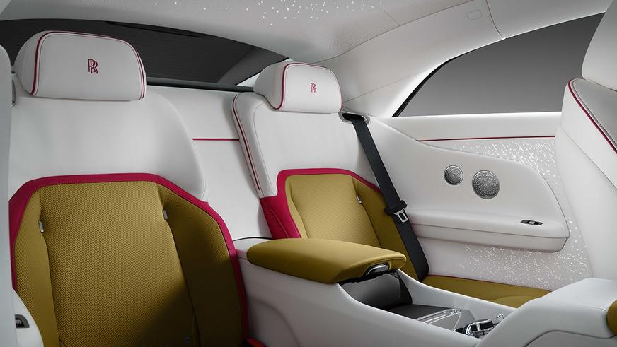 Rolls-Royce показала свой первый электромобиль