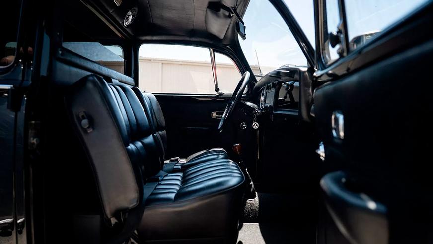 Лимузин VW Beetle по прозвищу Rollswagen пустят с молотка