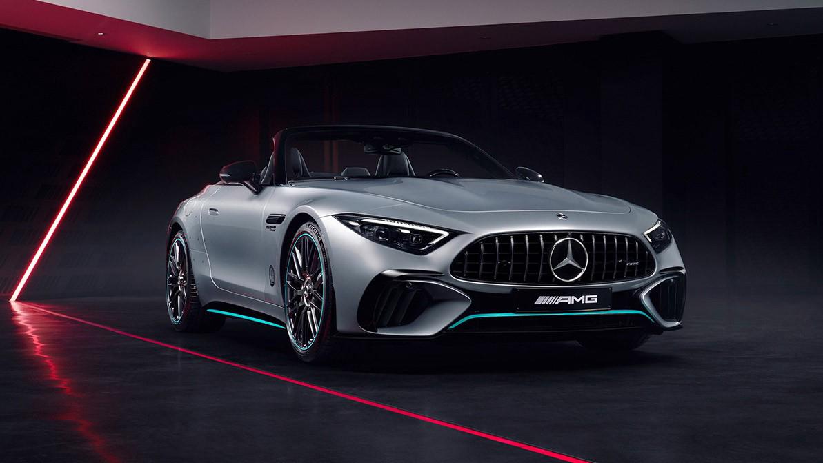 Коллекционный Mercedes SL&nbsp;63 для&nbsp;японцев оформили в&nbsp;стиле F1