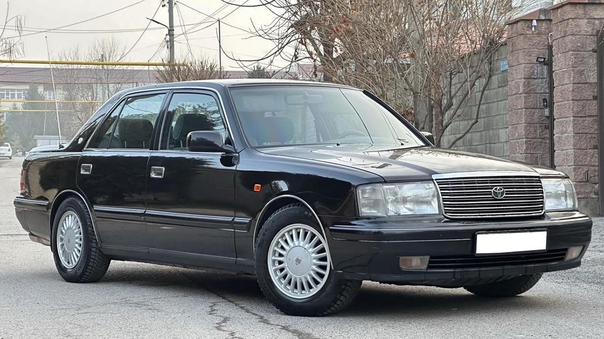 Kolesa.kz-те сол рөлді Toyota Crown (S150) сатылады