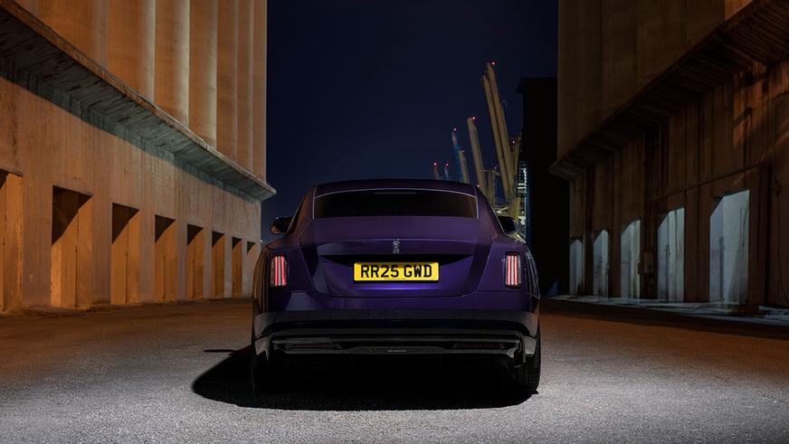 Самым мощным Rolls-Royce стал электрокар