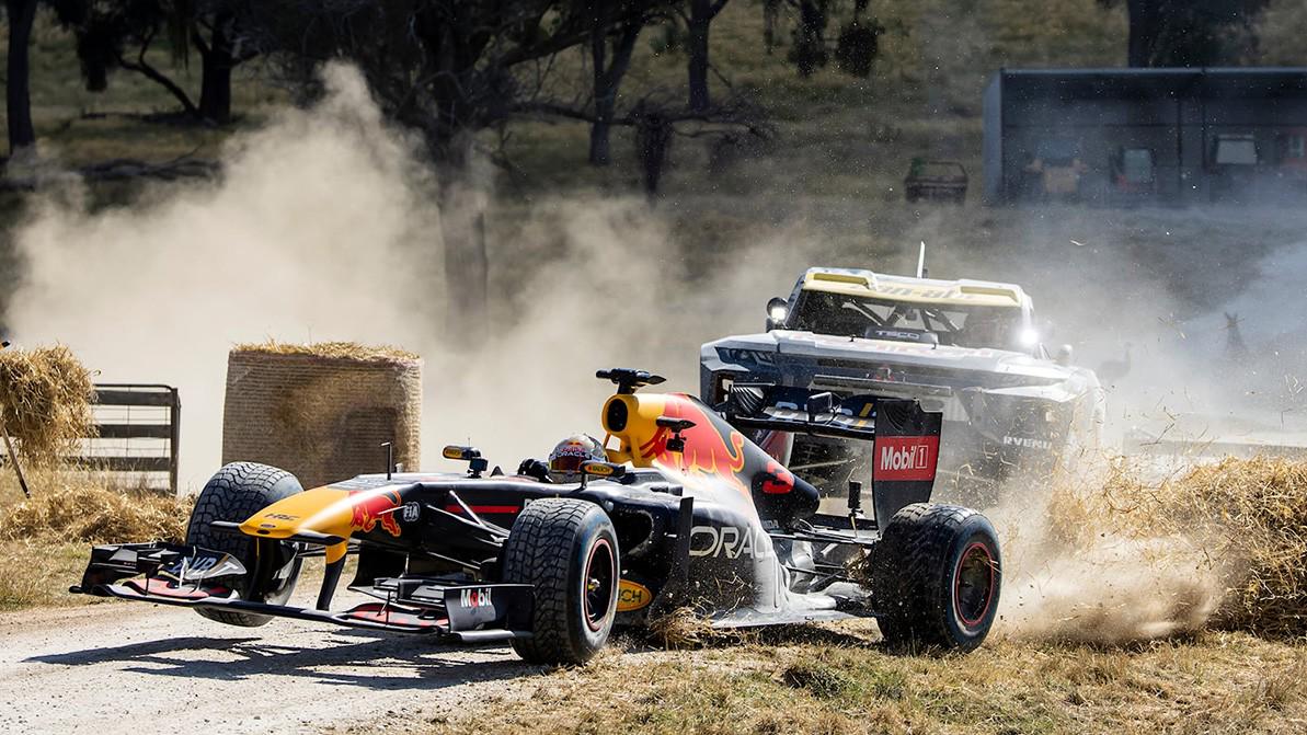 Даниэль Риккардо опробовал болид Формулы-1 в качестве ралли-кара