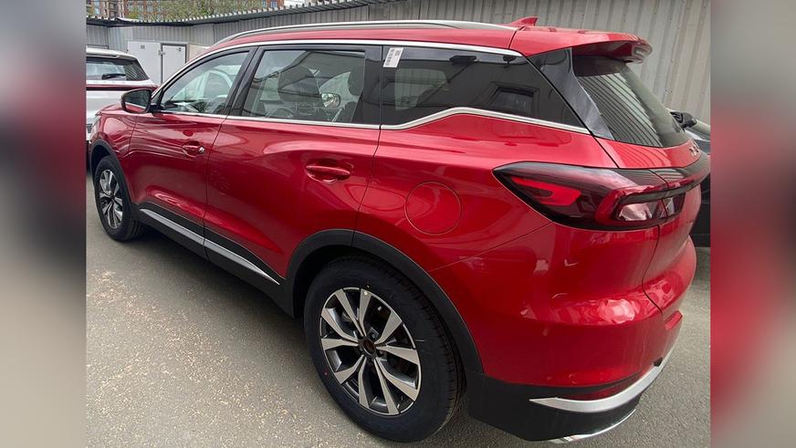 Кроссоверы Xcite X-cross 7 начали поступать к российским дилерам