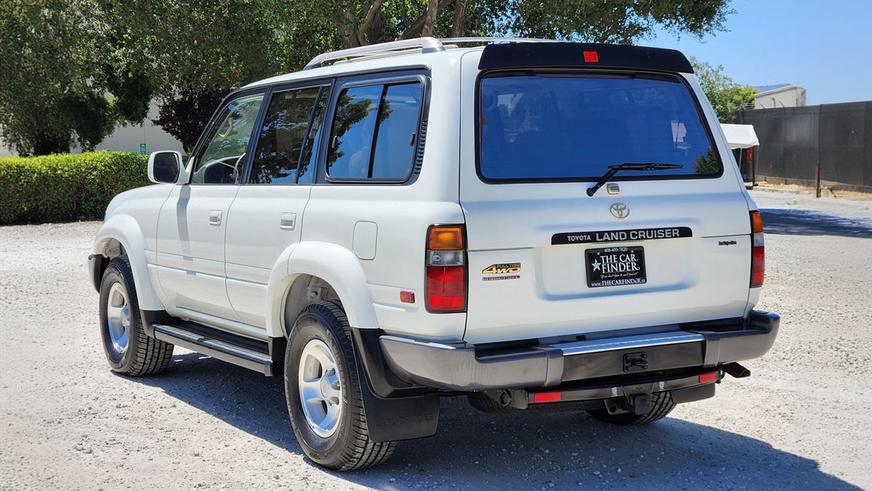 Практически новый Land Cruiser 80 выставлен на торги в США