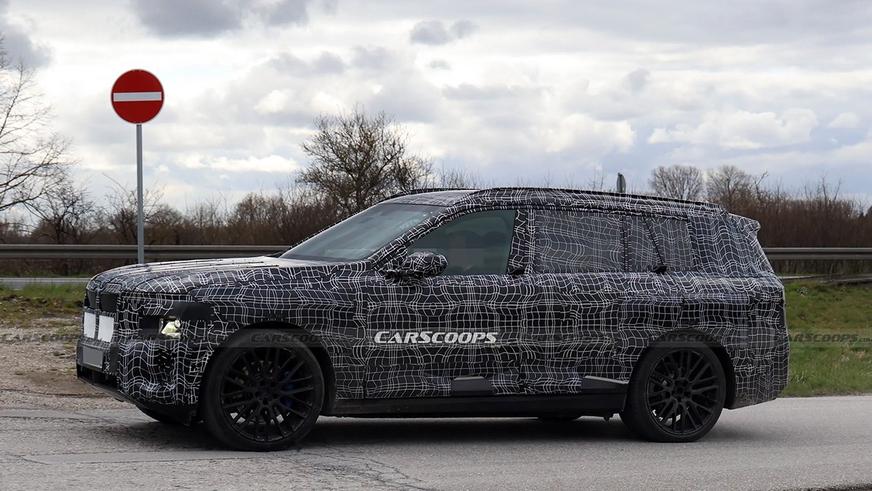 Новый BMW X7 получит электрическую версию
