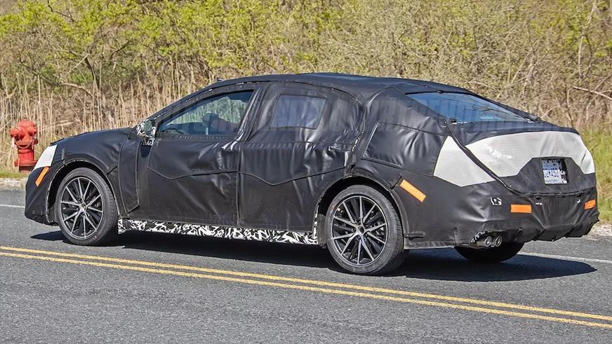 Прототип новой Toyota Camry засекли на дорогах