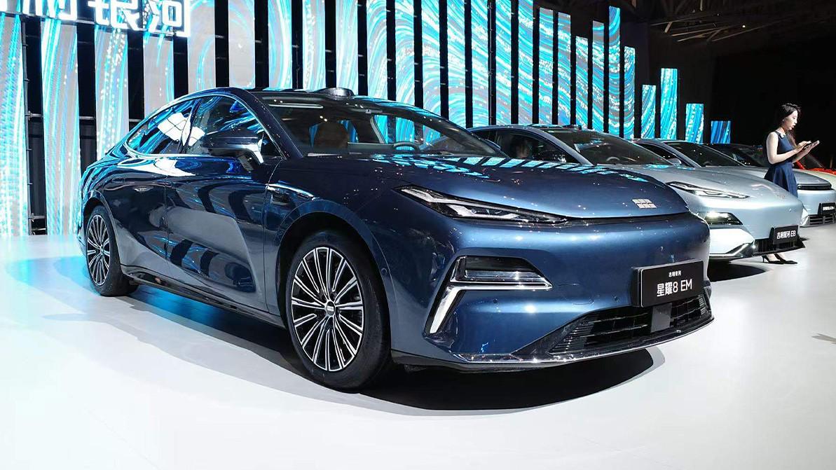 Galaxy Starshine 8 EM – новый гибрид от Geely