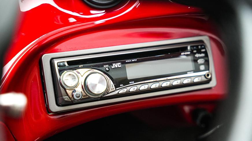 Крохотный и очень редкий электрокар ушёл с молотка