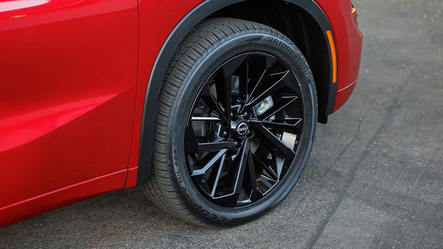 Mitsubishi Outlander стал первым плагин-гибридом Nissan в США