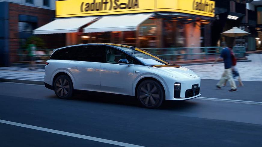 Представлен кроссовер Li Auto i8 – шесть мест и два мотора