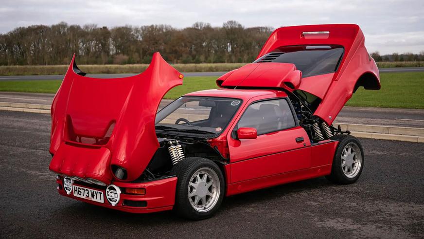 Пожилой Ford оценили дороже нового Porsche. Это очень редкий RS200