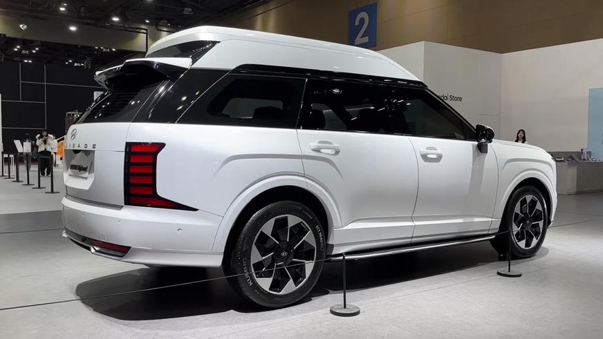 Hyundai Palisade получил версию с высокой крышей