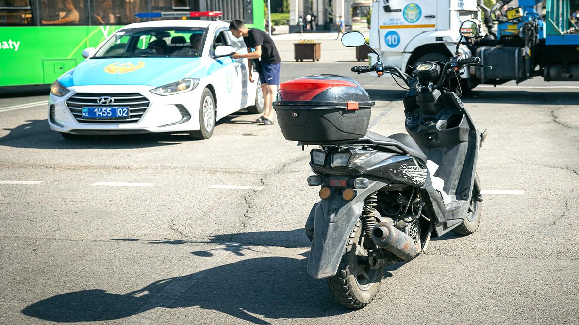Транспорт без госномеров начали задерживать в Алматы