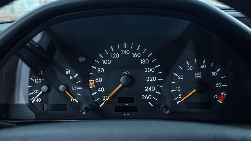 За реплику седана Mercedes-Benz из DTM предлагают всего 5 млн тенге